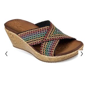 Skechers sandal wedges size 7